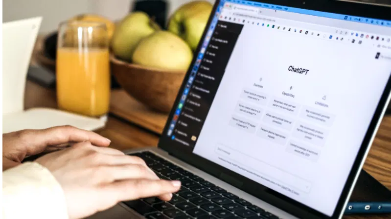I tried the viral '/human' ChatGPT trick and it actually fixed robotic writing