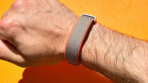 The Fitbit Air only has one ‘smart’ feature — and it's totally changed the way I start my day