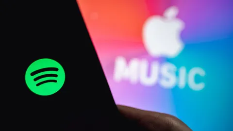  ‘Spotify Connect destroys Apple Music at this specific thing’: Apple Music fans still can’t believe the platform is behind on continuity features — but that’s not the only thing that’s getting under their skin 