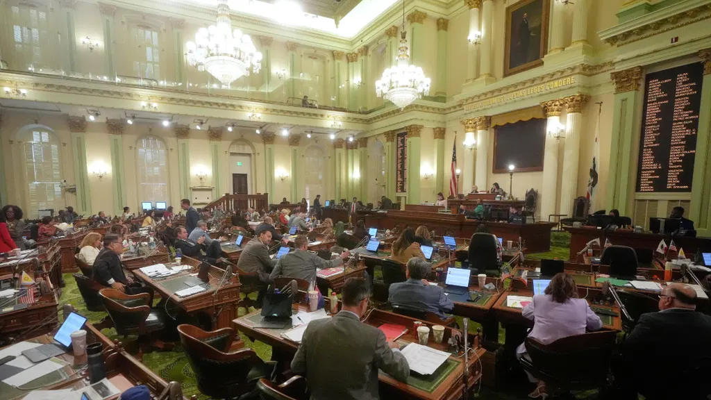 California Leads the Way with New Slate of AI Bills