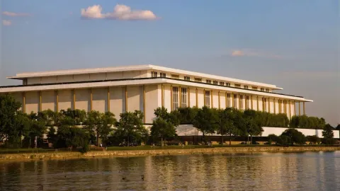 Kennedy Center Must Remove Trump’s Name, Judge Orders