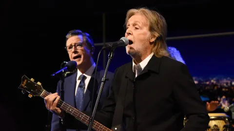 Paul McCartney and Stephen Colbert Close Out the Late Show with “Hello, Goodbye”