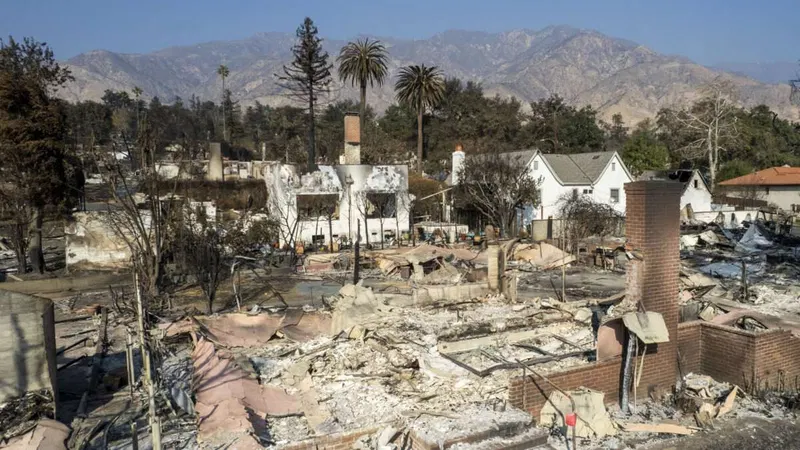 Why Are California's Governments So Lousy at Fighting Wildfires?
