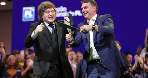 Milei backs Flávio Bolsonaro's candidacy, drawing a rebuke from Brazil's governing party
