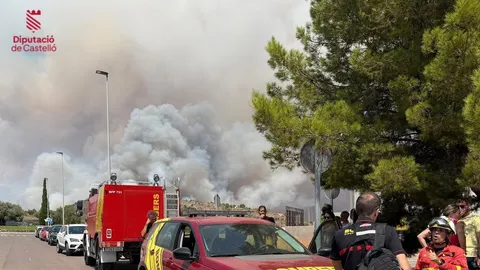 El incendio de la Vall d'Uixó obliga a evacuar a los 6.000 vecinos de la Vilavella, Artana y Eslida