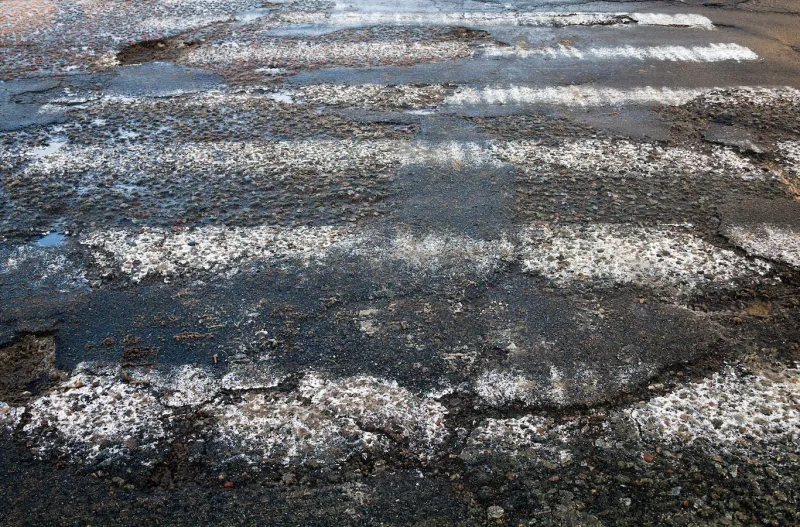 Woman nearly hit on Puerto de Mazarrón crossing residents say has been ignored for six years