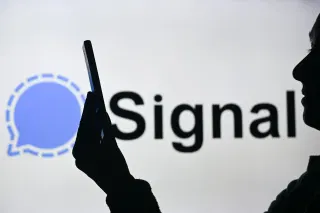 Signal Finally Lets You Skip the Phone Number, but Now Google Is Involved