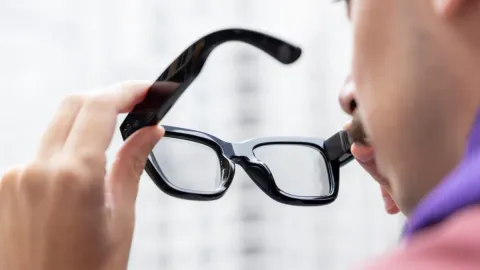 The Meta Ray-Ban Display’s Dumb Smart Glasses AI Is Dumb No More