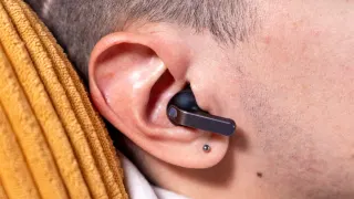 Samsung’s Galaxy Buds Are About To Steal One of AirPods’ Best Accessibility Features