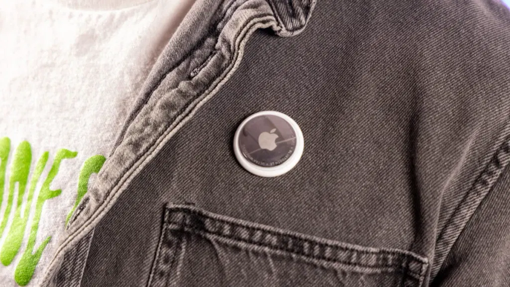 An Apple AI Pendant Never Made Any Sense