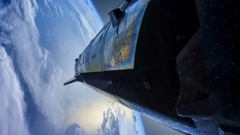 Starship’s Heat Shield Looked Great After Flight 13, But Experts Spotted Something Troubling