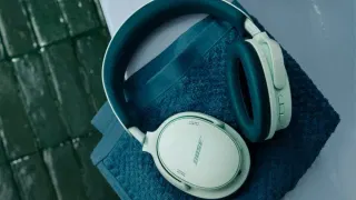 Bose’s New QuietComfort Headphones Make ANC Better for People With Glasses