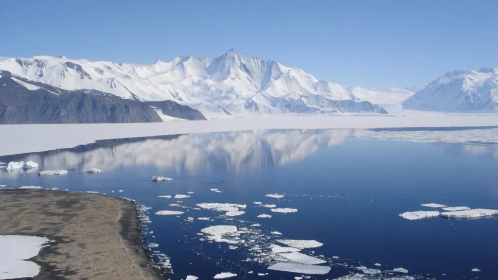 Scientists Say Antarctica’s Lost ‘Supermountains’ May Have Fueled an Explosion of Life on Earth