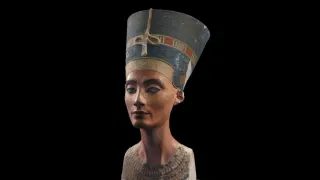 Could King Tut’s Tomb Be Hiding an Ancient Queen?