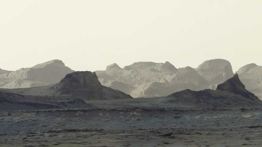 A Rare Image of Mars at Dawn Reveals the Beauty of Its Ancient Cliffs