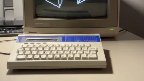 Three Arduinos Team Up To Make 80s-Style Computer