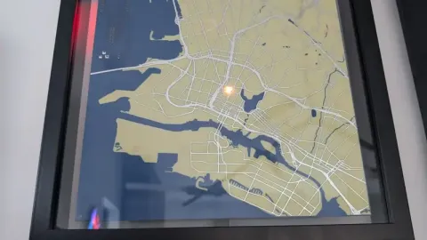 PCB Map Display Keeps An Eye On Family