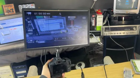 Turning a Junk Laptop Screen Into a Portable Monitor