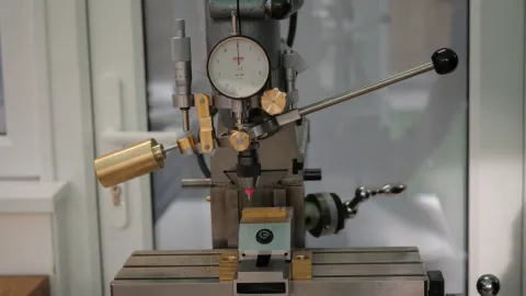 A Precision Drill Press for Tiny Bits