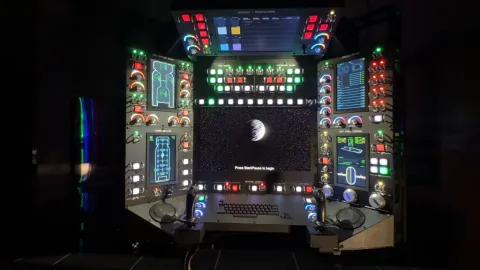 Behold The Most Beautifully Ambitious Starship Simulator Yet