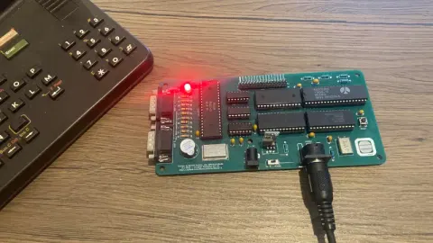Un Ordinateur Pour Le Minitel-1 (A Computer For The Minitel-1)