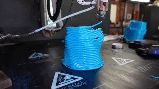 Continously Extruding 3D Printed Tubes with Compressed Air