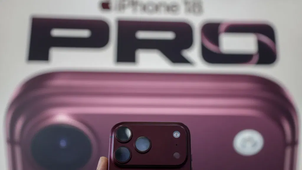 iPhone 18 Pro and Max speaker popping noises reported by Redditors
