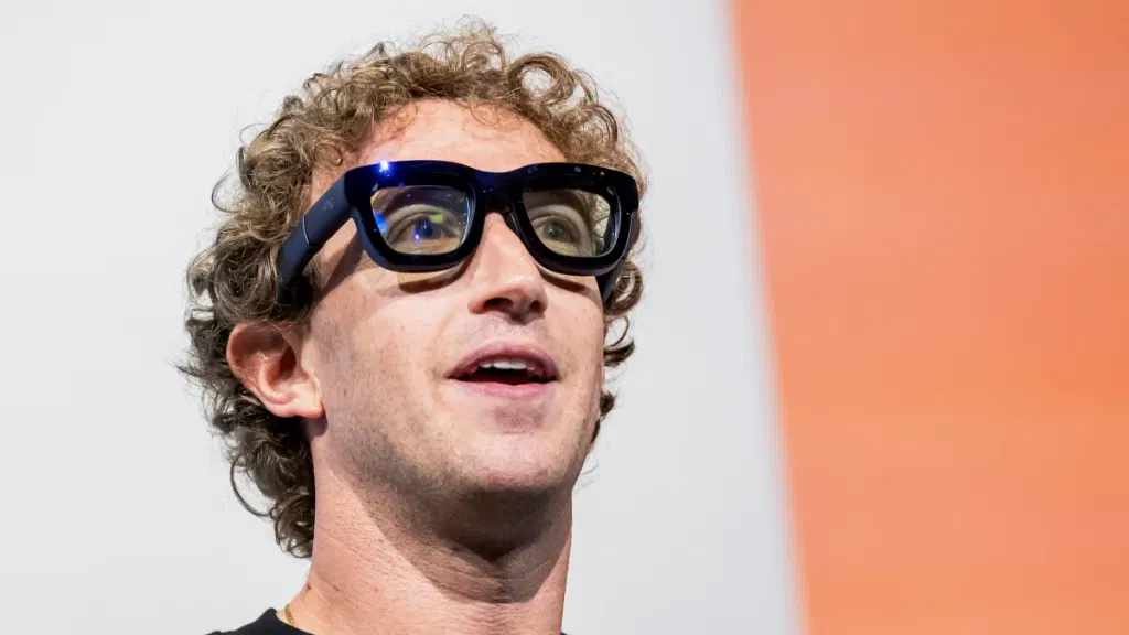 Mark Zuckerberg largely ignores smart glasses privacy backlash at Meta Connect