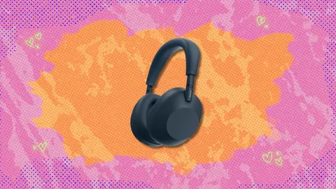 We found Sony XM6 headphones at a new all-time low price at Amazon — save over $60