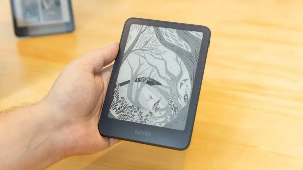 Amazon launches all-new Kindle e-readers, introducing new designs and colors — and we got to try them