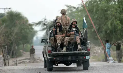 Security forces kill 4 terrorists in South Waziristan, foil suicide attack on checkpost: ISPR