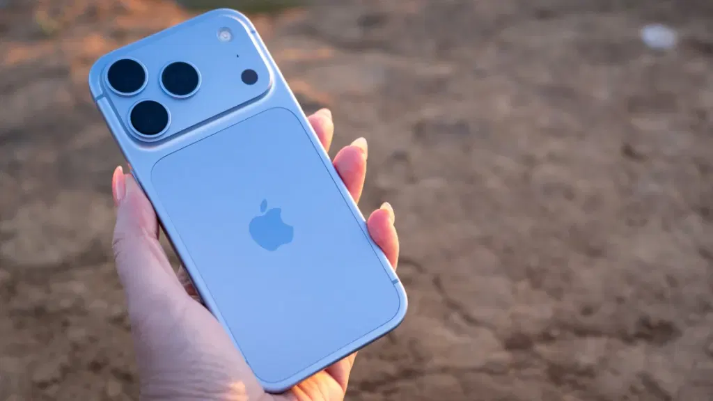 Some iPhone 18 Pro Users Hit With Face ID Reboot Glitch