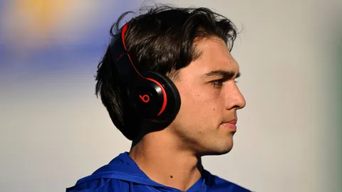 Apple May Be Preparing Mysterious New Over-Ear Headphones
