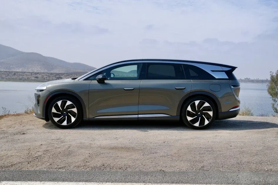 I Took This $100K+ EV for a Weeklong Test Drive. 12 Things That Impressed Me Most About the 2027 Lucid Gravity