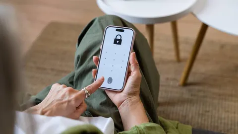 Your Phone Is Watching You After Calls (And 5 Other Terrifying Cyber Threats This Week)