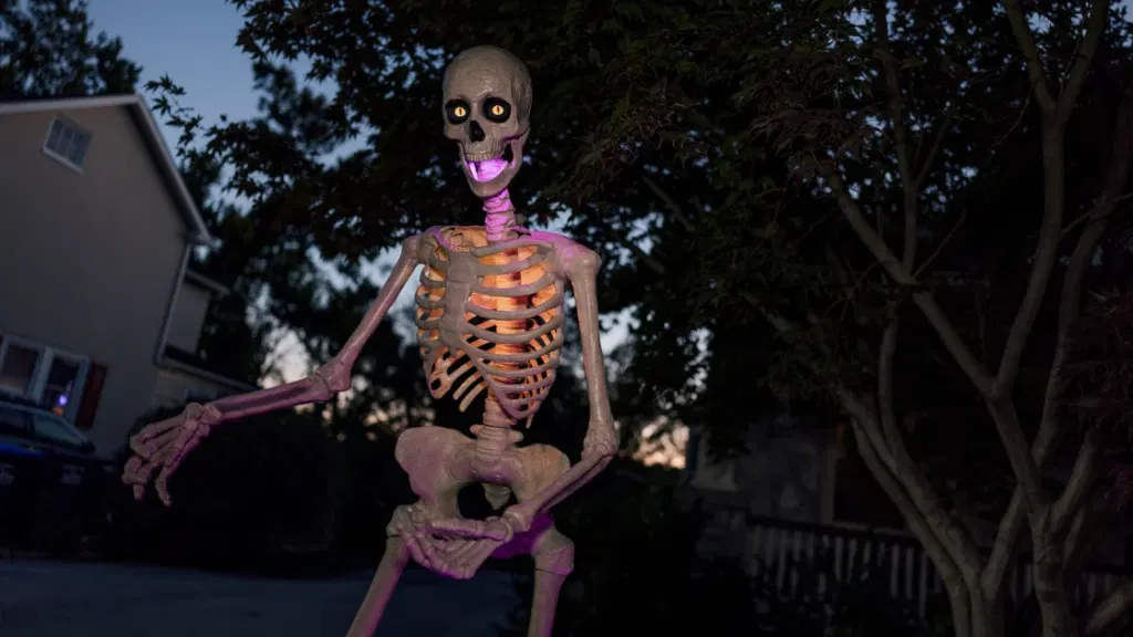 Forget the Candy: This 12-Foot App-Controlled Skeleton Earned Me the Most Hyped Yard on the Block