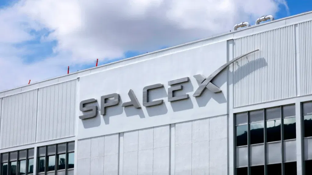 SpaceX Reportedly Wants to Buy Data from Failed Startups for AI Training