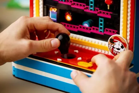 You Can Now Build Your Own Lego Donkey Kong Arcade Game
