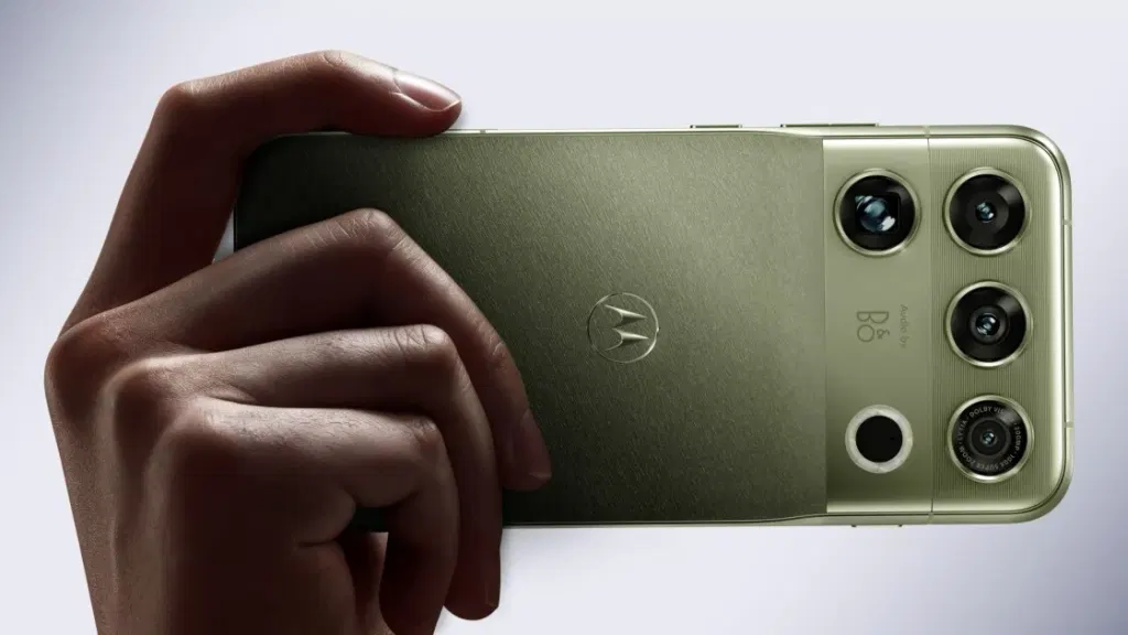 Want the Latest Snapdragon? Motorola's Signature 27 May Be Your Best Bet