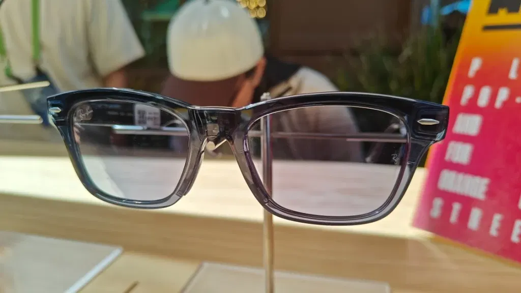Meta's New Audio Smart Glasses Ditch the Camera to Avoid Creep Complaints