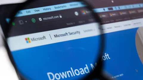 Microsoft Threatens Researcher Over Bug Reports, Triggers Cybersecurity Uproar