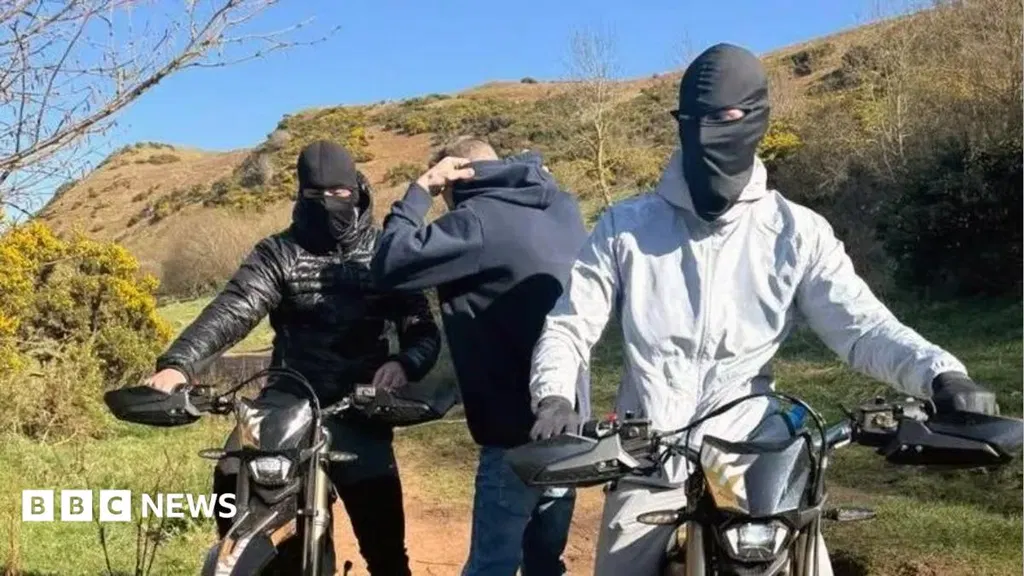 Balaclava boys on electric bikes: How to tackle the problem?
