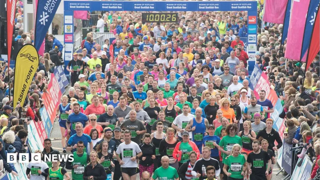 Thousands gather in Glasgow for Great Scottish Run
