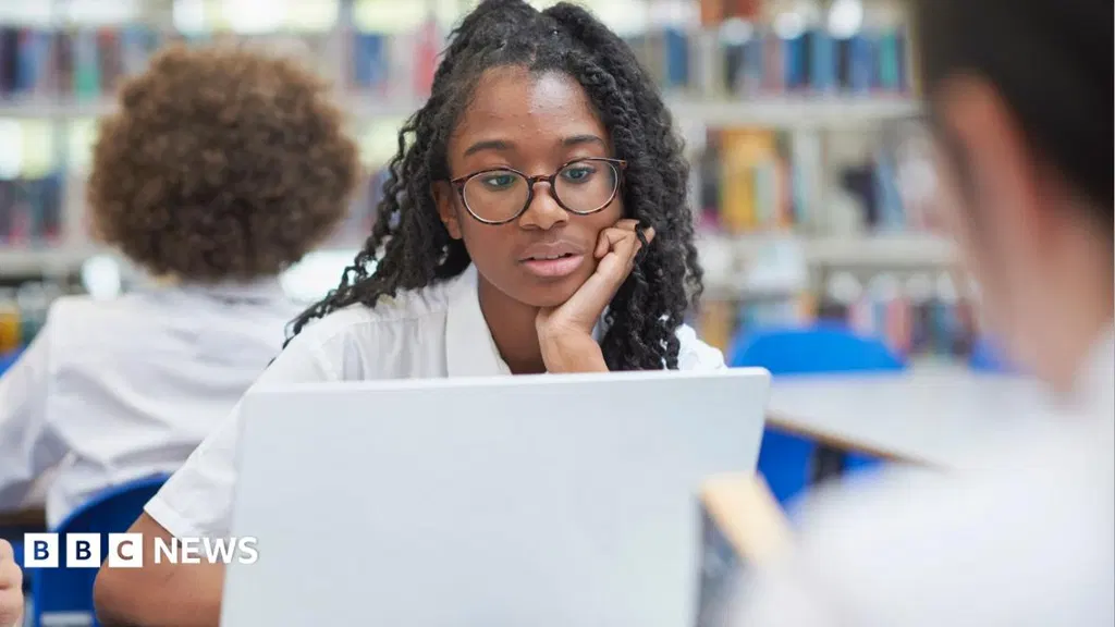 Schools not ready for AI and 'crying out' for government guidance, report warns