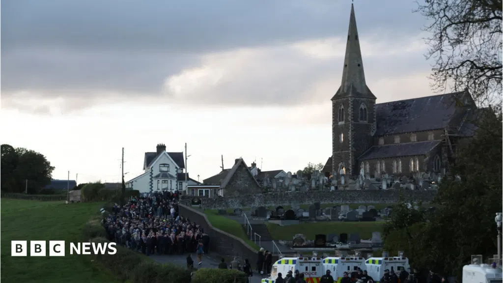 Compromise urged as protesters block contentious Orange Order march