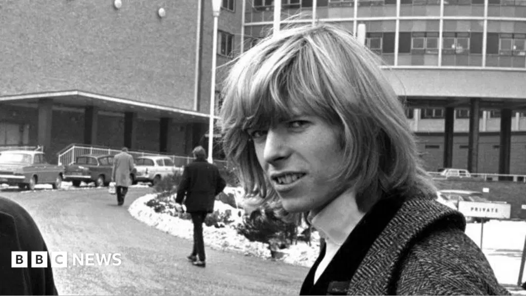 Early Bowie music available to stream for first time