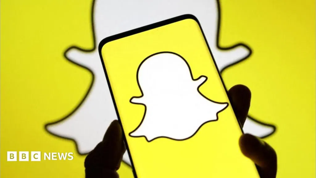Snapchat 'willing to implement' daily time limits for teens, boss tells BBC