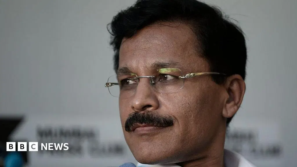 Why some Indian civil servants become heroes for doing their jobs
