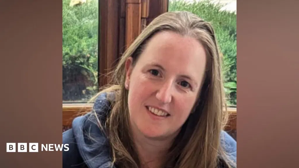 Woman, 40, dies in three-vehicle crash