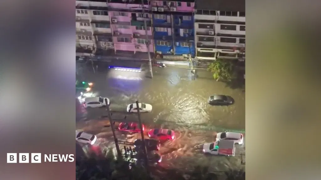 Disaster declared as heavy rains spark Bangkok flooding